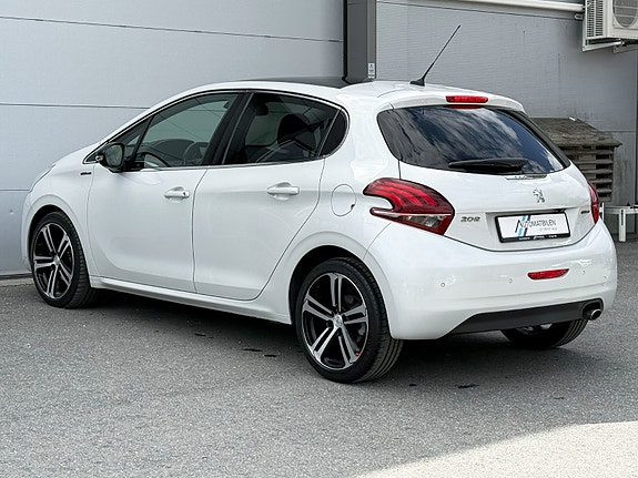 Peugeot 208 7 of 30