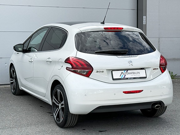 Peugeot 208 8 of 30