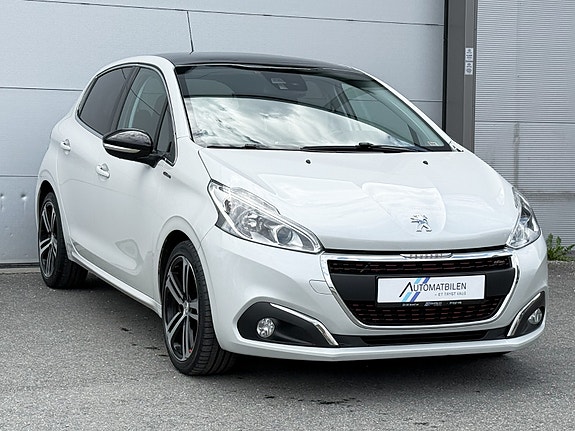 Peugeot 208 2 of 30