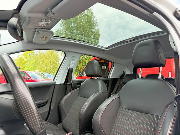 Peugeot 208 30 of 30