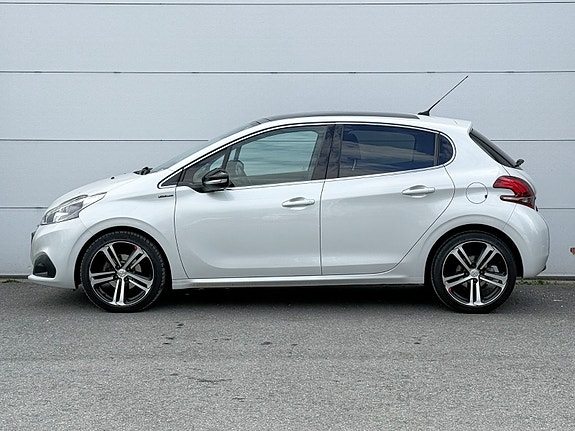 Peugeot 208 6 of 30