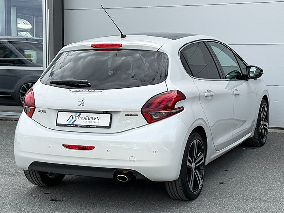 Peugeot 208 10 of 30