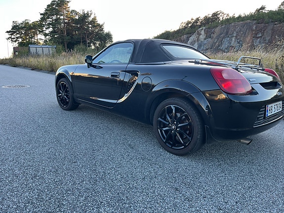 Toyota MR2 8 of 22