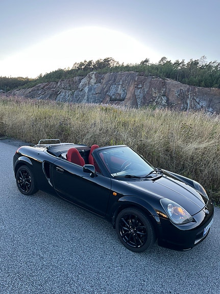 Toyota MR2 13 of 22