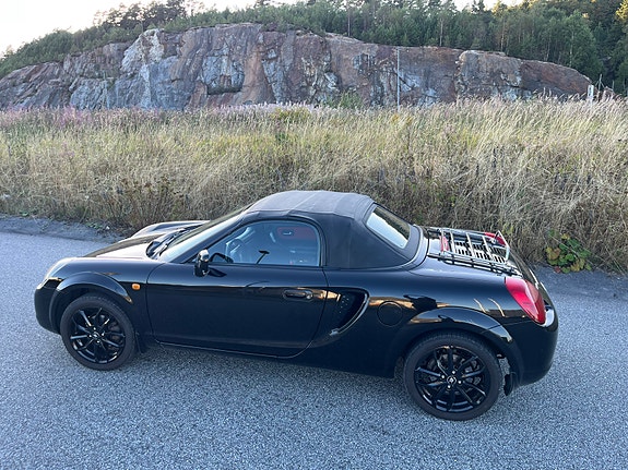 Toyota MR2 7 of 22