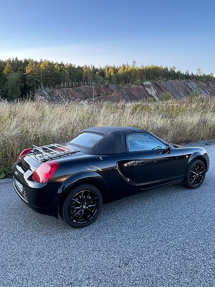 Toyota MR2 10 of 22