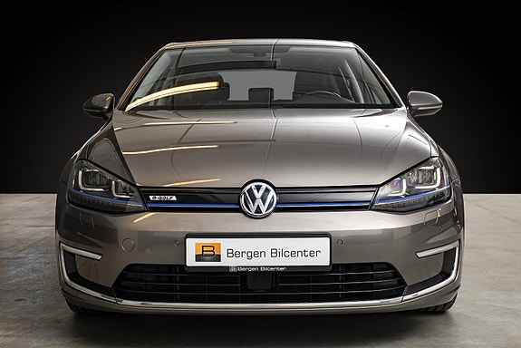 Volkswagen e-Golf VII 2 of 26