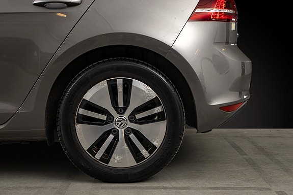 Volkswagen e-Golf VII 6 of 26