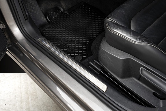 Volkswagen e-Golf VII 11 of 26