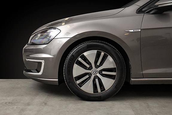 Volkswagen e-Golf VII 4 of 26