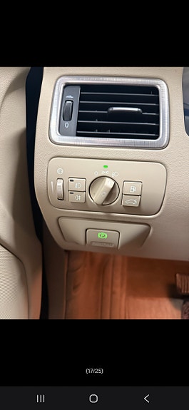 Volvo V70 18 of 25