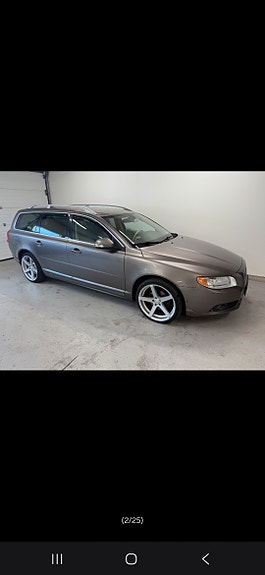 Volvo V70 3 of 25