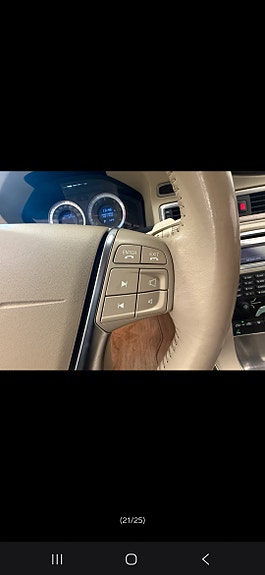 Volvo V70 22 of 25