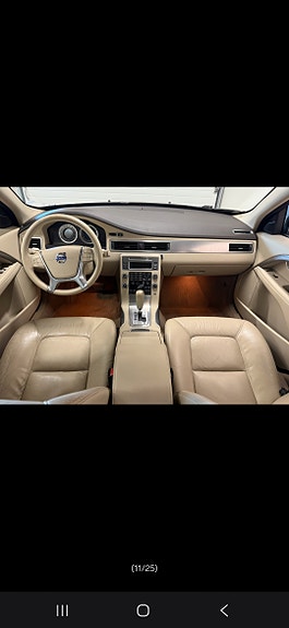 Volvo V70 12 of 25