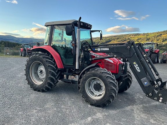 Massey Ferguson 5455 2 of 20
