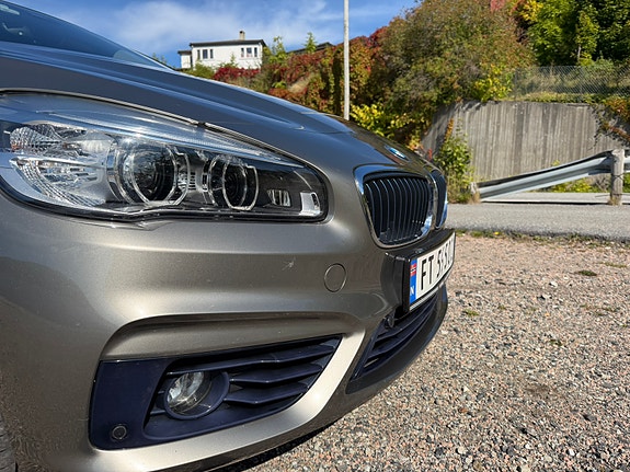 BMW 225xe 17 of 30