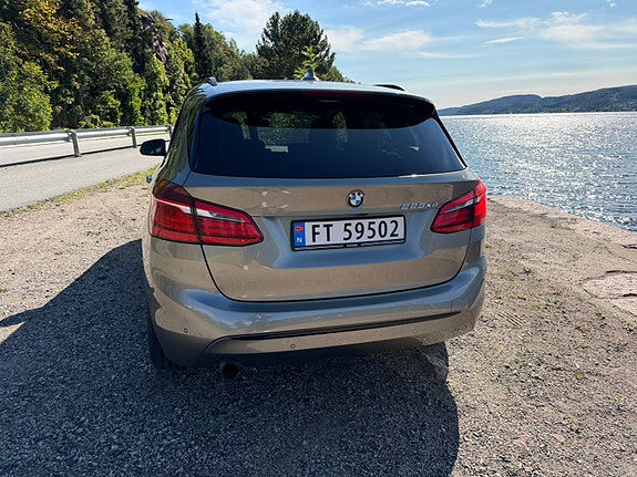 BMW 225xe 7 of 30