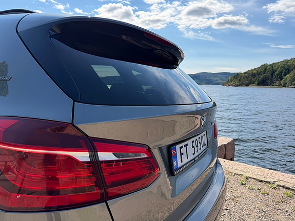 BMW 225xe 22 of 30