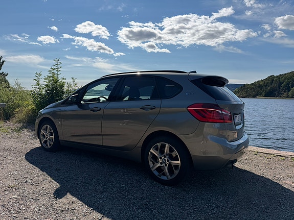 BMW 225xe 5 of 30