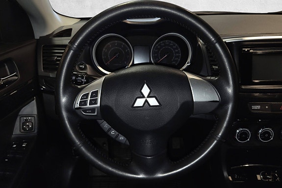 Mitsubishi Lancer 23 of 27