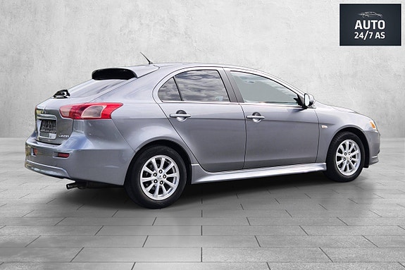 Mitsubishi Lancer 8 of 27