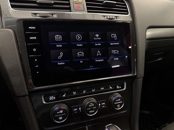 Volkswagen e-Golf VII 16 of 19