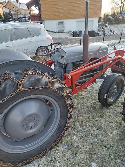 Massey Ferguson 3 of 17