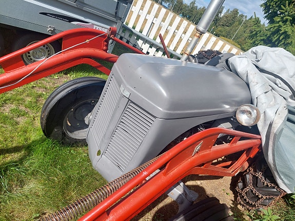 Massey Ferguson 10 of 17