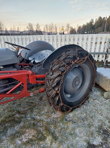 Massey Ferguson 2 of 17