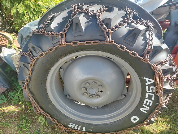 Massey Ferguson 9 of 17