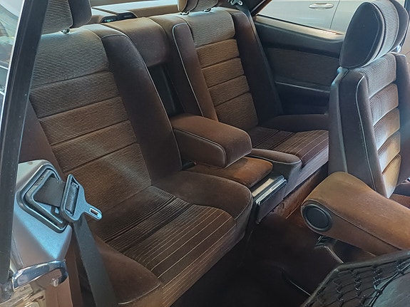 Mercedes-Benz 500 SEC 11 of 18