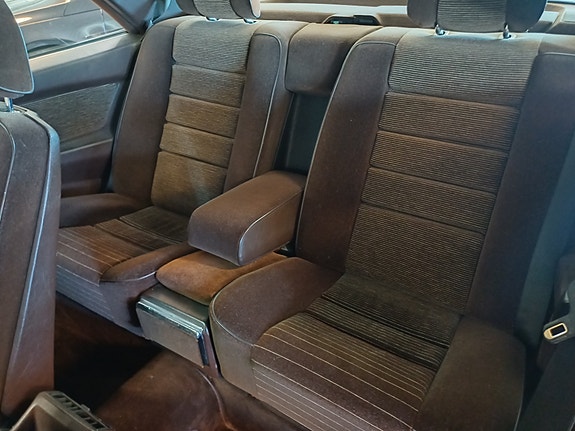 Mercedes-Benz 500 SEC 9 of 18