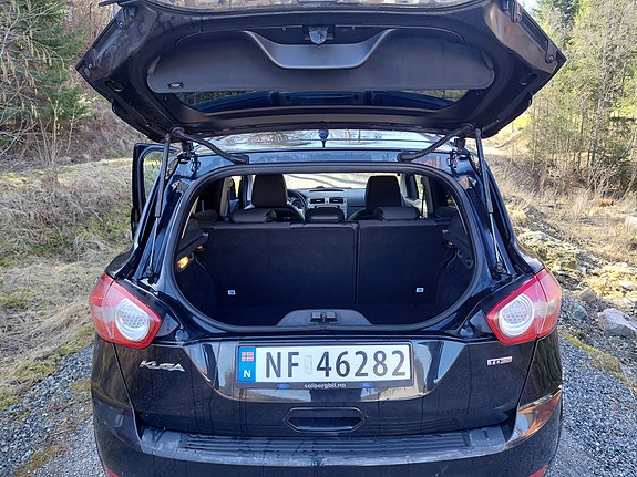 Ford Kuga 14 of 29