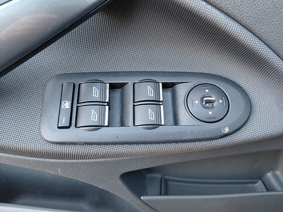 Ford Kuga 18 of 29
