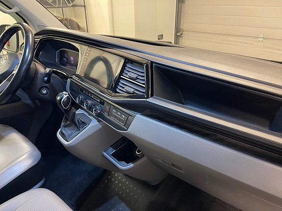Volkswagen Transporter 27 of 27