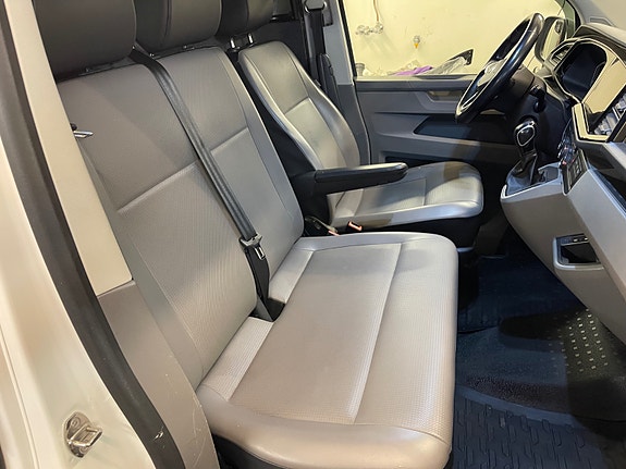 Volkswagen Transporter 26 of 27