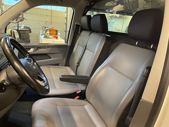Volkswagen Transporter 15 of 27
