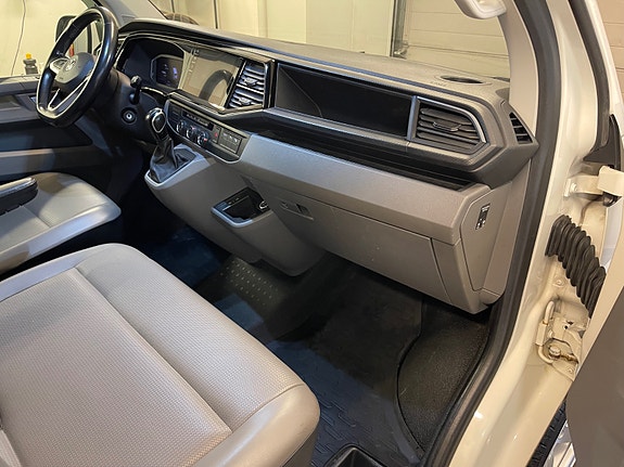 Volkswagen Transporter 25 of 27