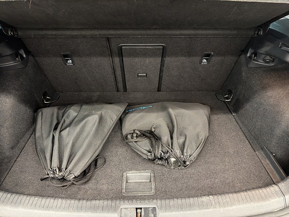 Volkswagen e-Golf VII 9 of 20