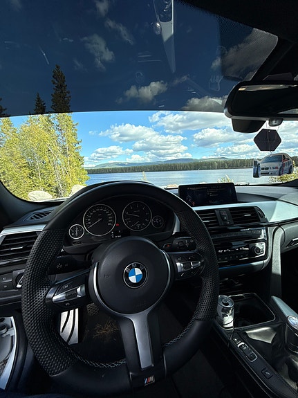 BMW 320d 8 of 12