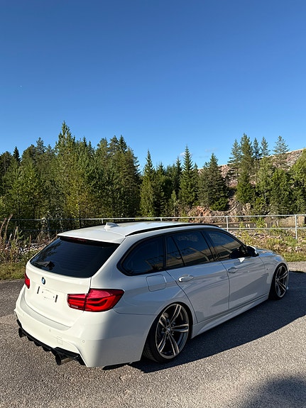 BMW 320d 6 of 12