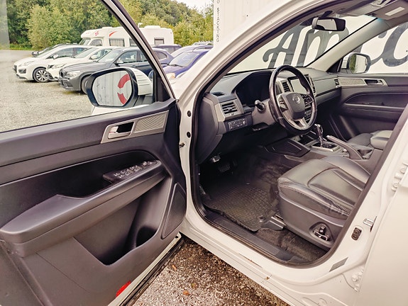 SsangYong Rexton Sports 18 of 26