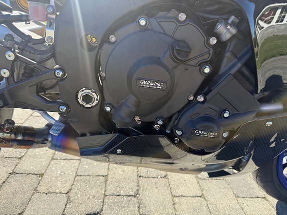 Yamaha YZF-R1 7 of 10