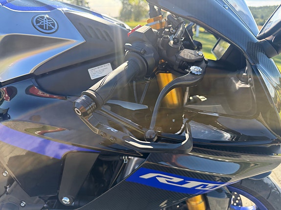 Yamaha YZF-R1 6 of 10