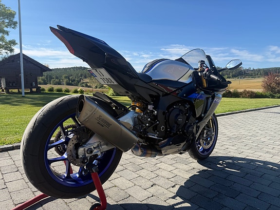 Yamaha YZF-R1 5 of 10