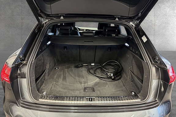 Audi e-tron 18 of 18