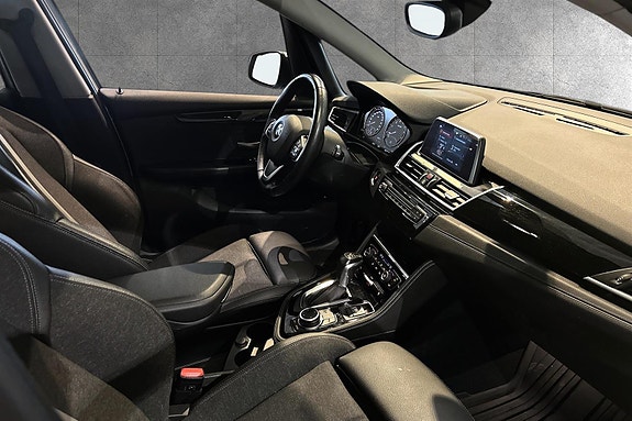 BMW 225xe 15 of 15