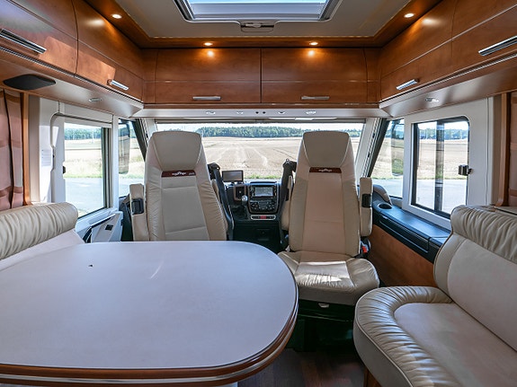 Carthago Chic C-Line I 6.2 XL QB | UTEN SENKESENG | LAV KM | HYDR. STØTTEBEN | LITIUMBATTERI | SOLCELLE 12 of 30