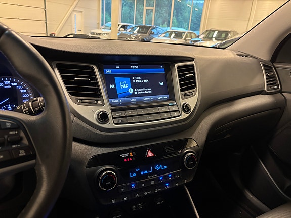 Hyundai Tucson 23 of 30