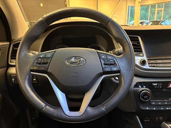 Hyundai Tucson 17 of 30